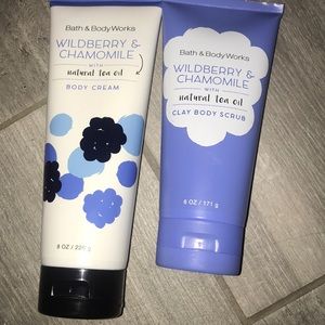 Bath and body works body scrub and body cream!!
